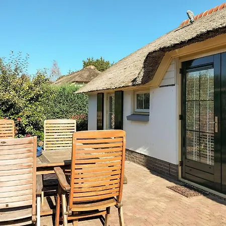 2 Bedroom Amazing In Prázdninový dům Putten
