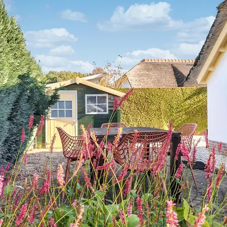 2 Bedroom Amazing In * Putten