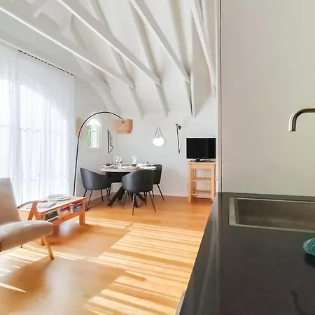 2 Bedroom Amazing In Prázdninový dům